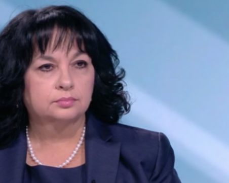 Петкова: Кабинетът Петков платил на кантора колосална сума, за да води преговорите с 