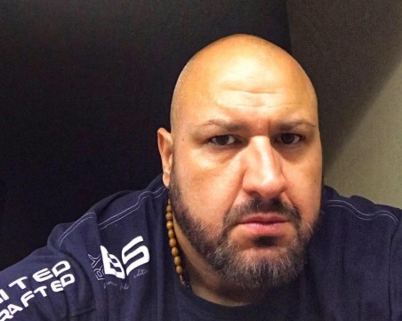 След спецакция в Пловдив: Задържаха дилър при наркосделка в БМВ-то му