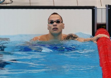 Двама българи се класираха за полуфиналите на 200 метра бътерфлай
