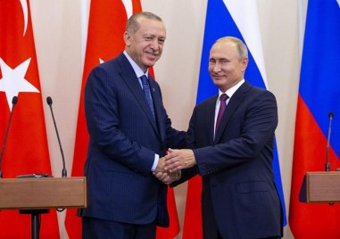 Русия и Турция подписаха договор за доставка на втората партида