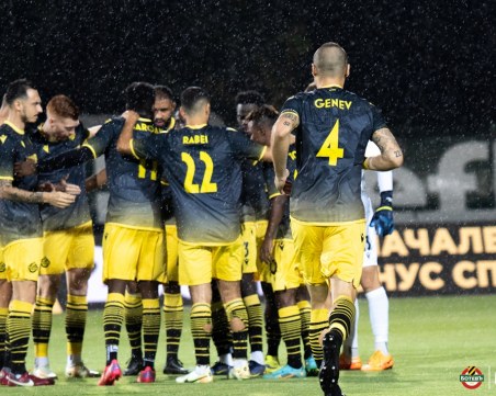 Ботев пусна билетите за трите домакинства в петък