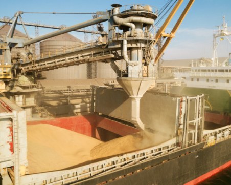 Кораб с украинско зърно изчезна край Сиера Леоне