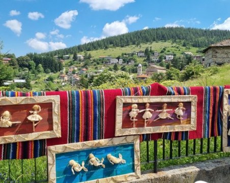 Три читалища в община 