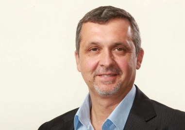 Владимир Дончев е юрист член на Пловдивската адвокатска колегия секретар