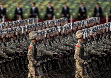 Китайски войници ще пътуват до Русия за участие в съвместни