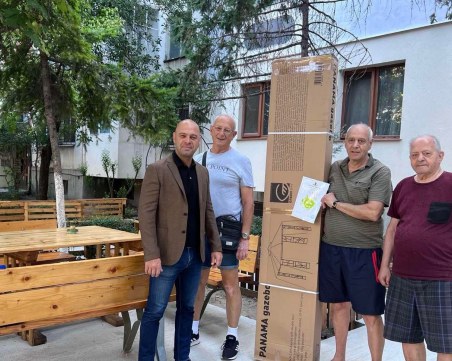 Костадин Димитров отличи съседи за облагородено пространство в 