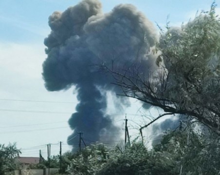 Зеленски към украинците: Моля ви да не се приближавате до военните обекти