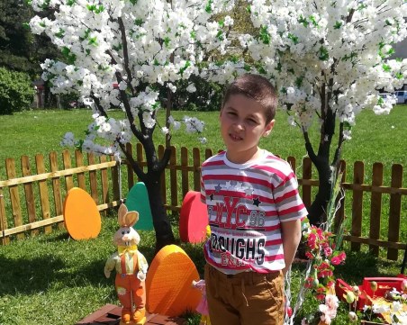 11-годишният Ивайло има нужда от помощ в борбата с аутизма