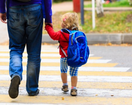 1576 деца са настанени в приемни семейства към края на юли