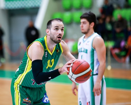 Академик привлече Александър Милов