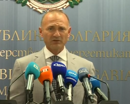 Енергийният министър: Успяхме да договорим разтоварването на един танкер с втечнен газ в Турция