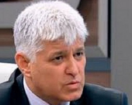 Министърът на отбраната забрани на военните да пият и да се дрогират в работно време