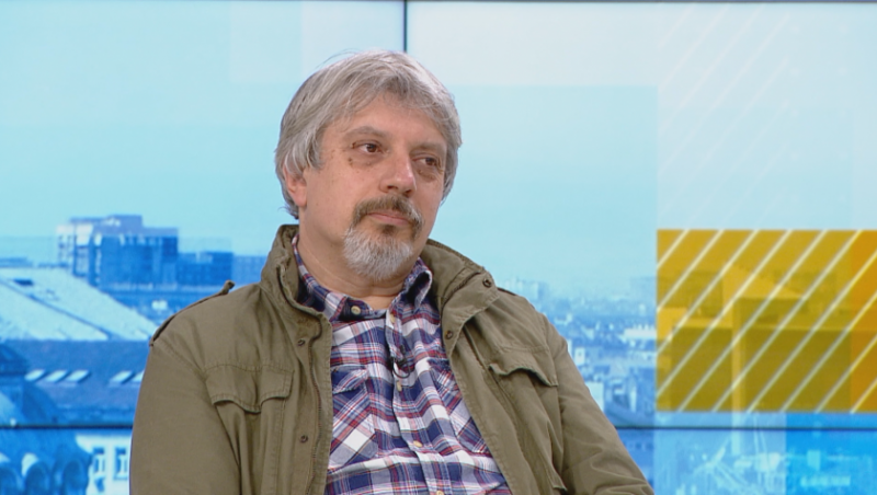 Витанов: COVID-19 вълната премина пиковите си стойности