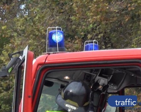 Пожар избухна във ферма за патици във Враца