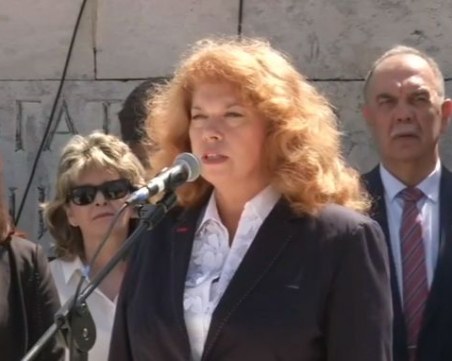 Йотова: Свободата на Шипка и паметта за героизма са нашето спасение и обединение
