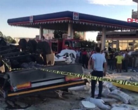 Нова тежка катастрофа в Турция, камион уби 20 души