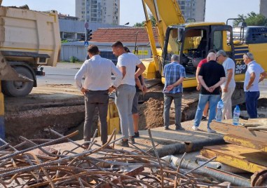 Заместник кметът по строителство Пламен Райчев поиска от изпълнителите на ремонтните