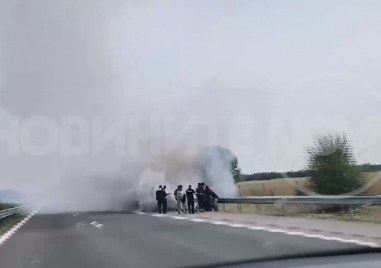 Бус се запали на автомагистрала Тракия в участъка преди Първомай