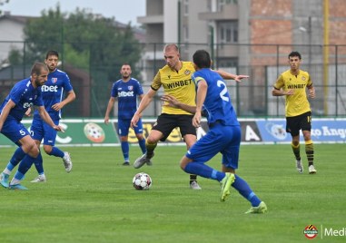 Дублиращият отбор на Ботев Пловдив допусна тежка загуба с 0 3