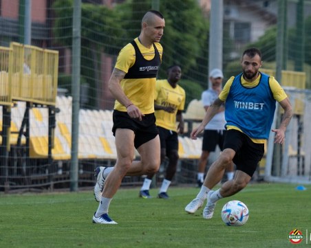 Неделев се готви по индивидуална програма, Ботев продължава подготовка за Септември