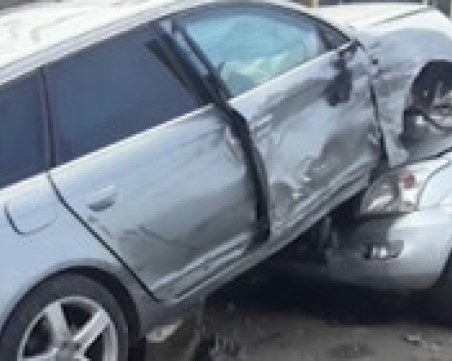 Тежка катастрофа с деца край Самоков