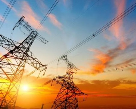 Цената на тока в Европа е скочила с 25%