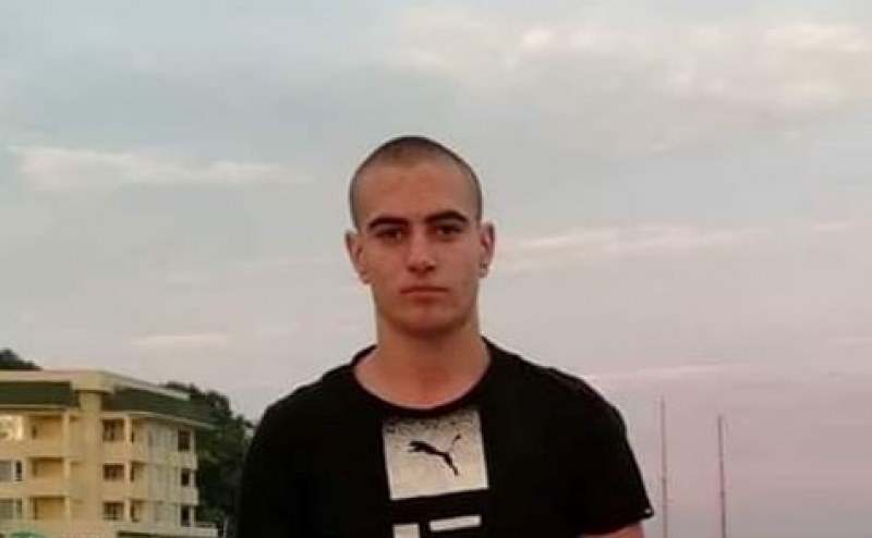 Млад мъж е в неизвестност, близки молят за помощ