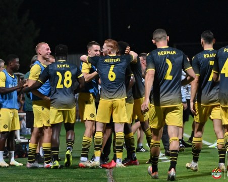 Ботев с девети пореден опит за победа днес