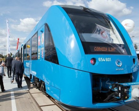 Зелен транспорт: Германия пусна в движение първите в света влакове на водород