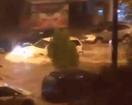 Силна буря и в Стара Загора, нанесени са щети