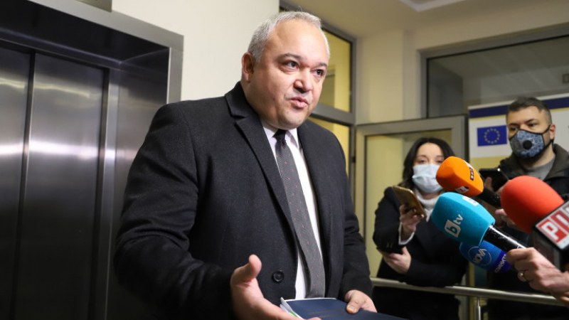 Министърът на вътрешните работи в служебния кабинет Иван Демерджиев отклони