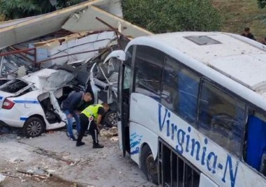 48 мигранти са пътували в автобуса който тази сутрин катастрофира