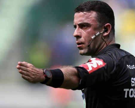 Футболен рефер призна, че е гей