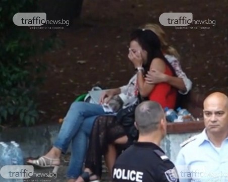 Годеницата на един от загиналите полицаи е репортерка, изпратена да отрази катастрофата