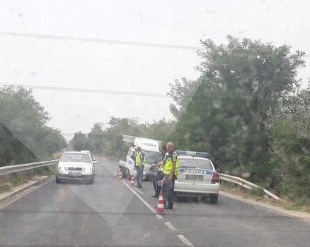 Двама души са сериозно пострадали при челния сблъсък между Калековец и Стряма