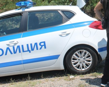 Двама шофьори без книжка се опитаха да избягат от полицията в Пазарджишко