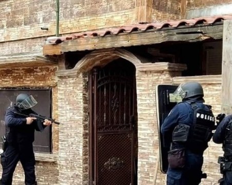 Двама убити и 7 ранени след стрелба на сватба в Нова Загора