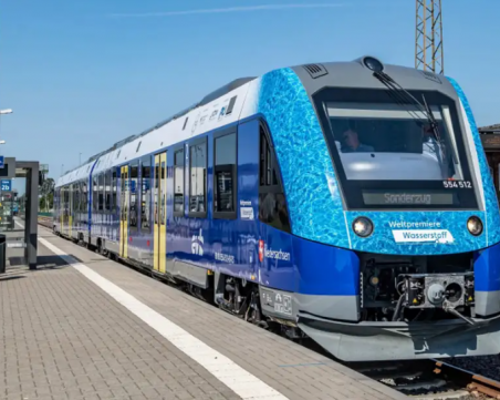 Германия пусна водороден пътнически влак