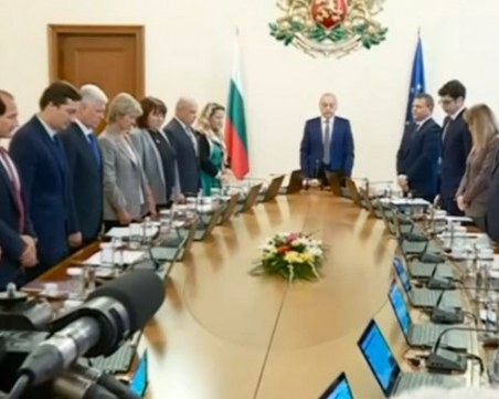 Премиерът: Причината за смъртта на полицаите е в нарушените граници