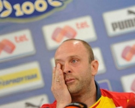 Тити Папазов намери парите за дълга на Левски, може да не приемат оставката му