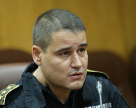 Зам.-директорът на 