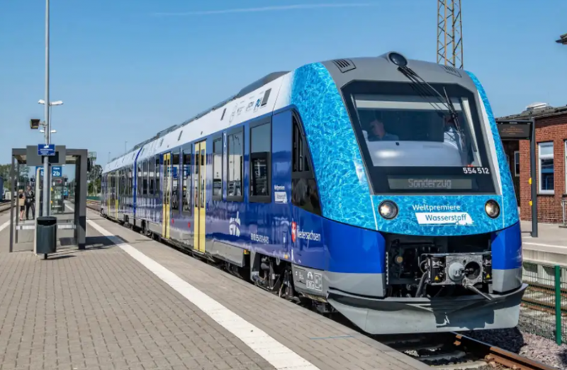 Германия пусна водороден пътнически влак