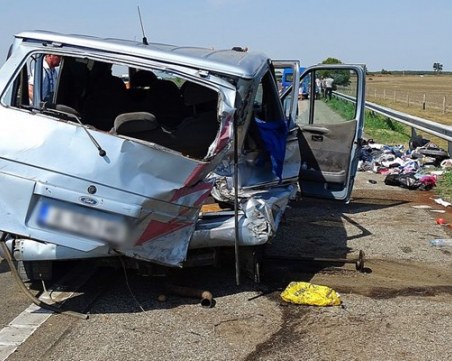 Български бус катастрофира до Будапеща, има жертви