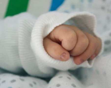 Родилен дом в Гърция даде грешно бебе на млада двойка