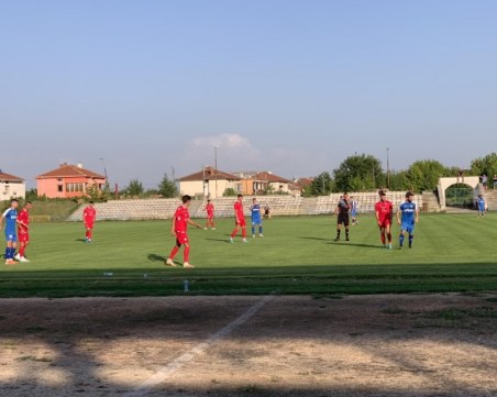 Спартак с равенство срещу Гигант в Съединение