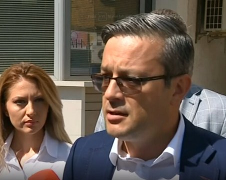 Тома Биков: За да се реши кризата с газа, Петков и Василев не трябва да участват