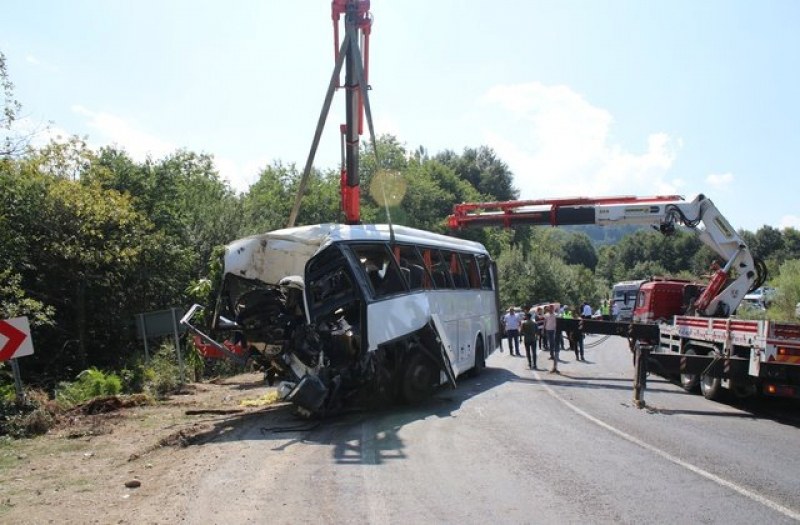Петима загинаха при тежка катастрофа в Турция, над 30 са ранени