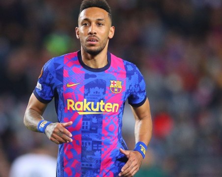 Пребиха и обраха нападател на Барселона