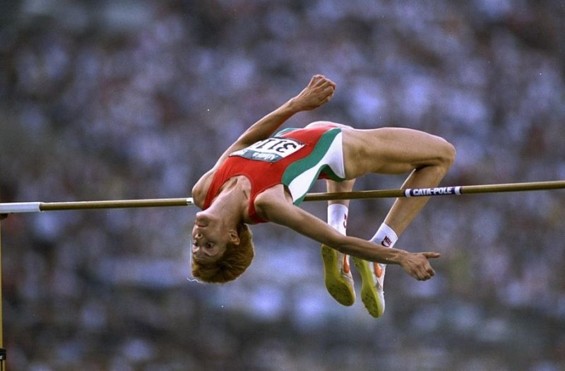 На този ден: Стефка Костадинова поставя световен рекорд в скока на височина