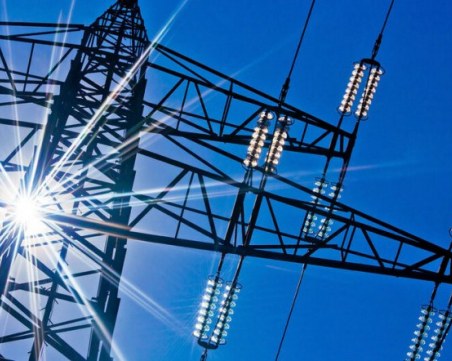 Aлбания призова гражданите на пестят електроенергия на фона на кризата